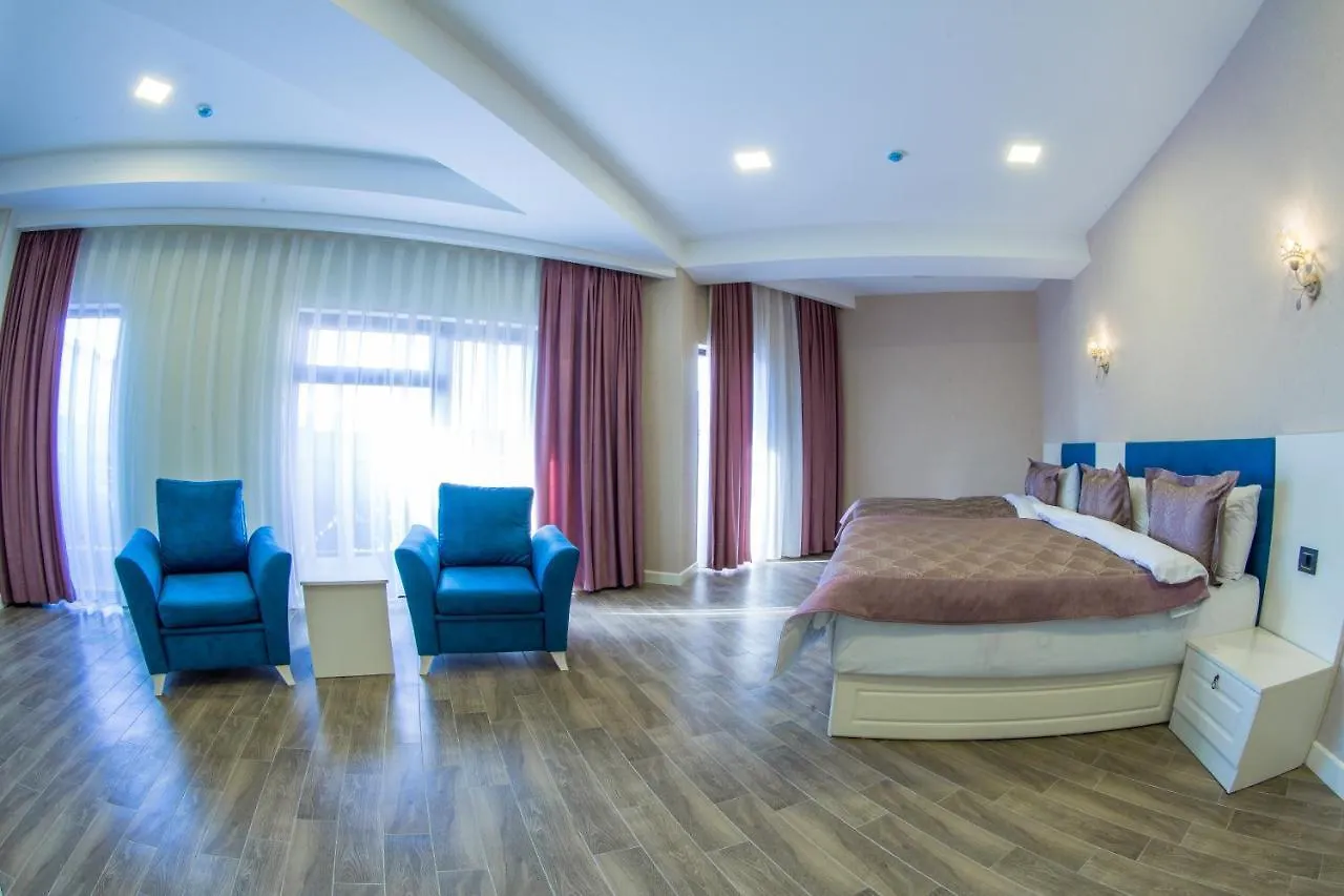 Lviv Castle Hotel Baku 3*,